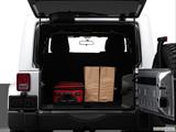  Trunk props photo